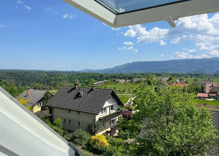 Alpine Retreat - Počitniška hiša *